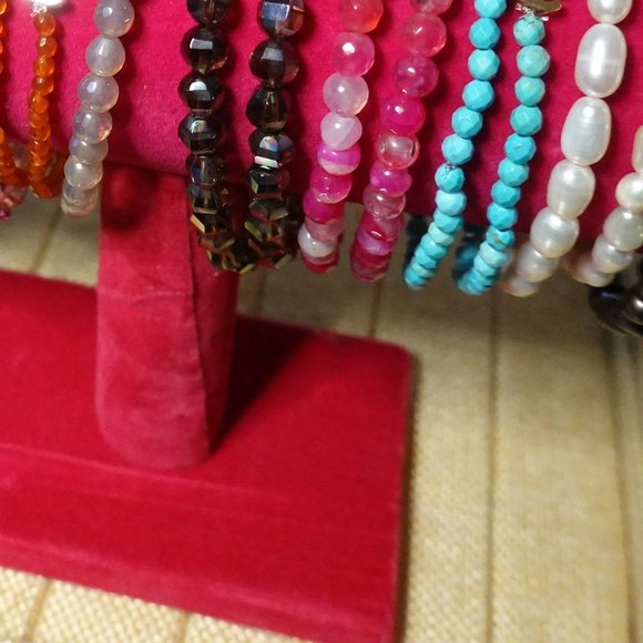 (NWT) Faceted Black Rainbow Crystal Bracelet - Picture 6 of 6